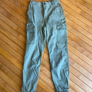Hollister Women’s Army Green Cargo Pants
